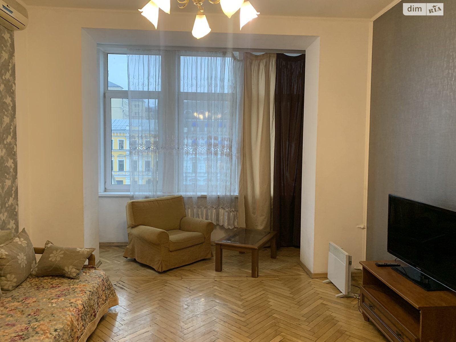Продажа двухкомнатной квартиры в Киеве, на ул. Крещатик 29, район Печерский фото 1 Продажа двухкомнатной квартиры в Киеве, на ул. Крещатик 29, район Печерский фото 1