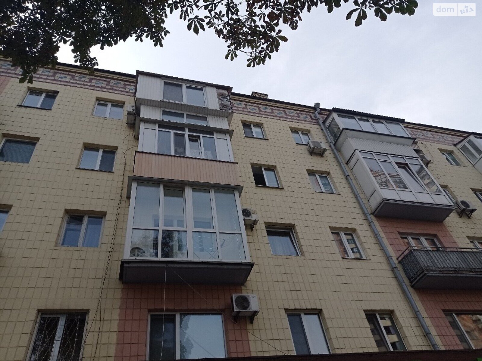 Продаж однокімнатної квартири в Києві, на бул. Лесі Українки, район Печерський фото 1 Продаж однокімнатної квартири в Києві, на бул. Лесі Українки, район Печерський фото 1