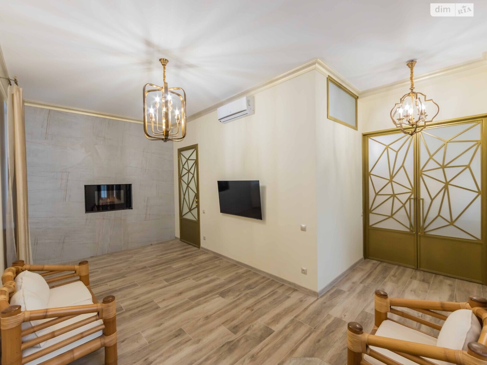 Продажа двухкомнатной квартиры в Киеве, на ул. Шелковичная 21, район Печерский фото 1