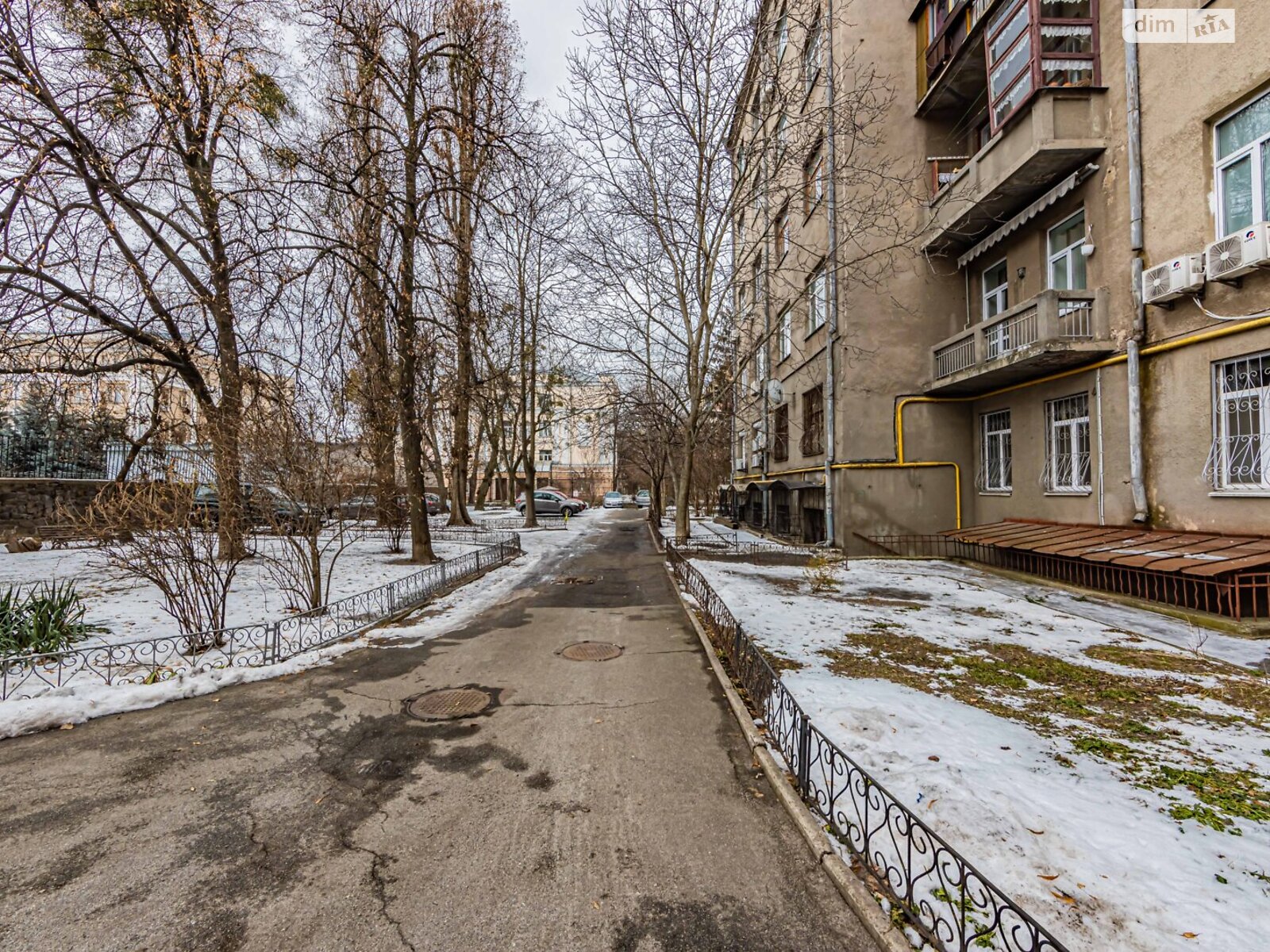 Продажа двухкомнатной квартиры в Киеве, на ул. Шелковичная 21, район Печерский фото 1