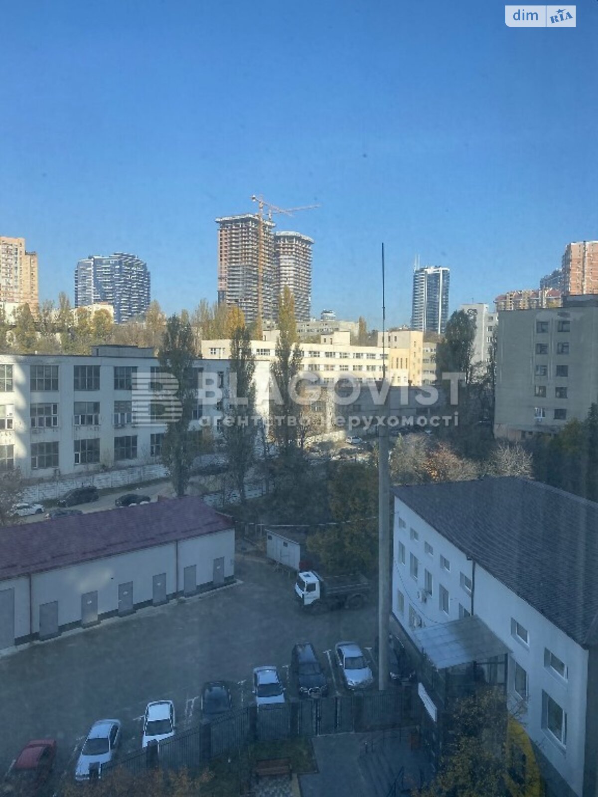 Продажа трехкомнатной квартиры в Киеве, на ул. Эспланадная 30, район Печерский фото 1