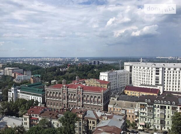 Продажа восьмикомнатной квартиры в Киеве, на ул. Институтская район Печерский фото 1 Продажа восьмикомнатной квартиры в Киеве, на ул. Институтская район Печерский фото 1