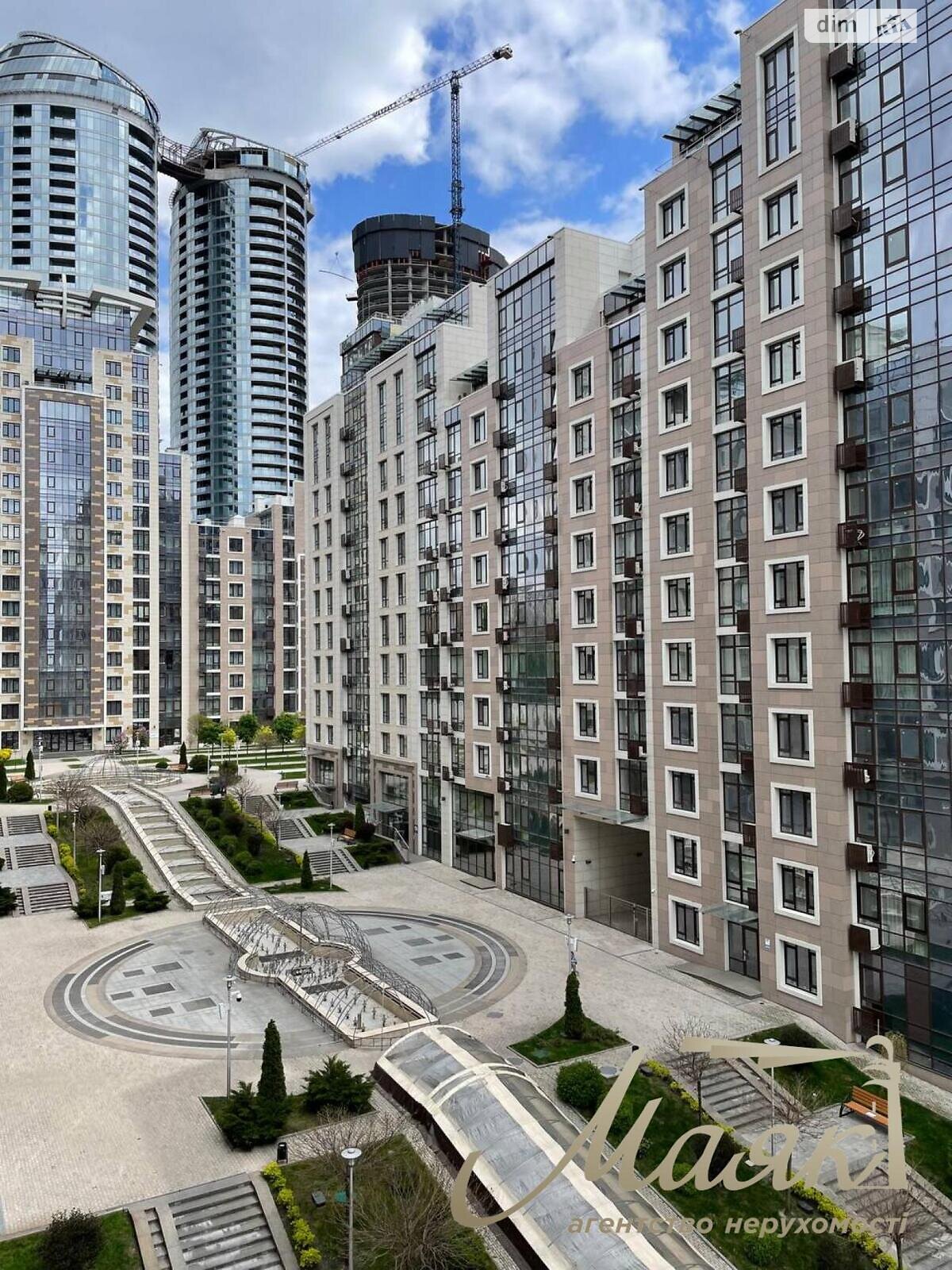 Продажа трехкомнатной квартиры в Киеве, на ул. Иоанна Павла II 6/1, район Печерский фото 1 Продажа трехкомнатной квартиры в Киеве, на ул. Иоанна Павла II 6/1, район Печерский фото 1