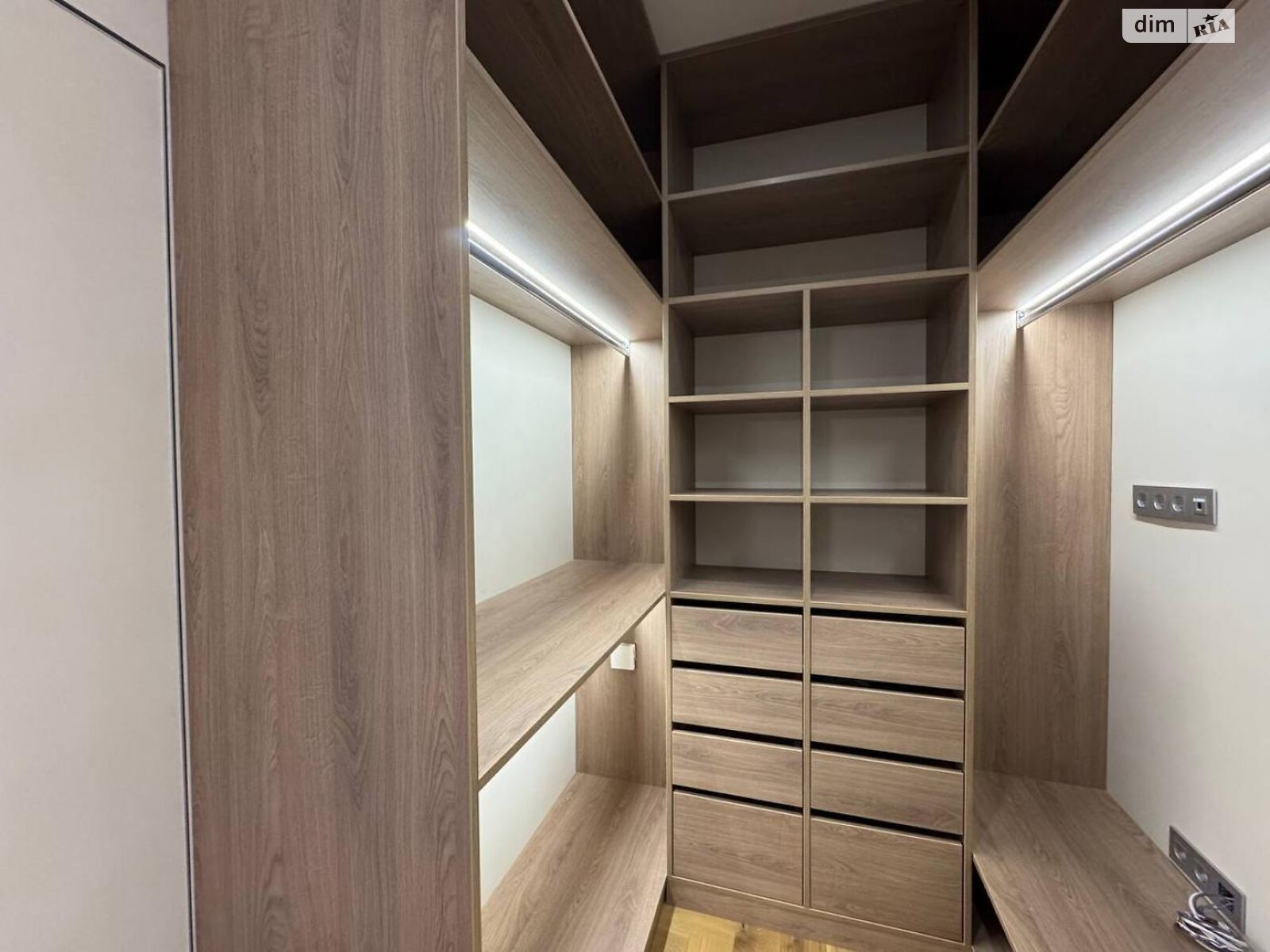 Продажа двухкомнатной квартиры в Киеве, на ул. Иоанна Павла II 12, район Печерский фото 1 Продажа двухкомнатной квартиры в Киеве, на ул. Иоанна Павла II 12, район Печерский фото 1