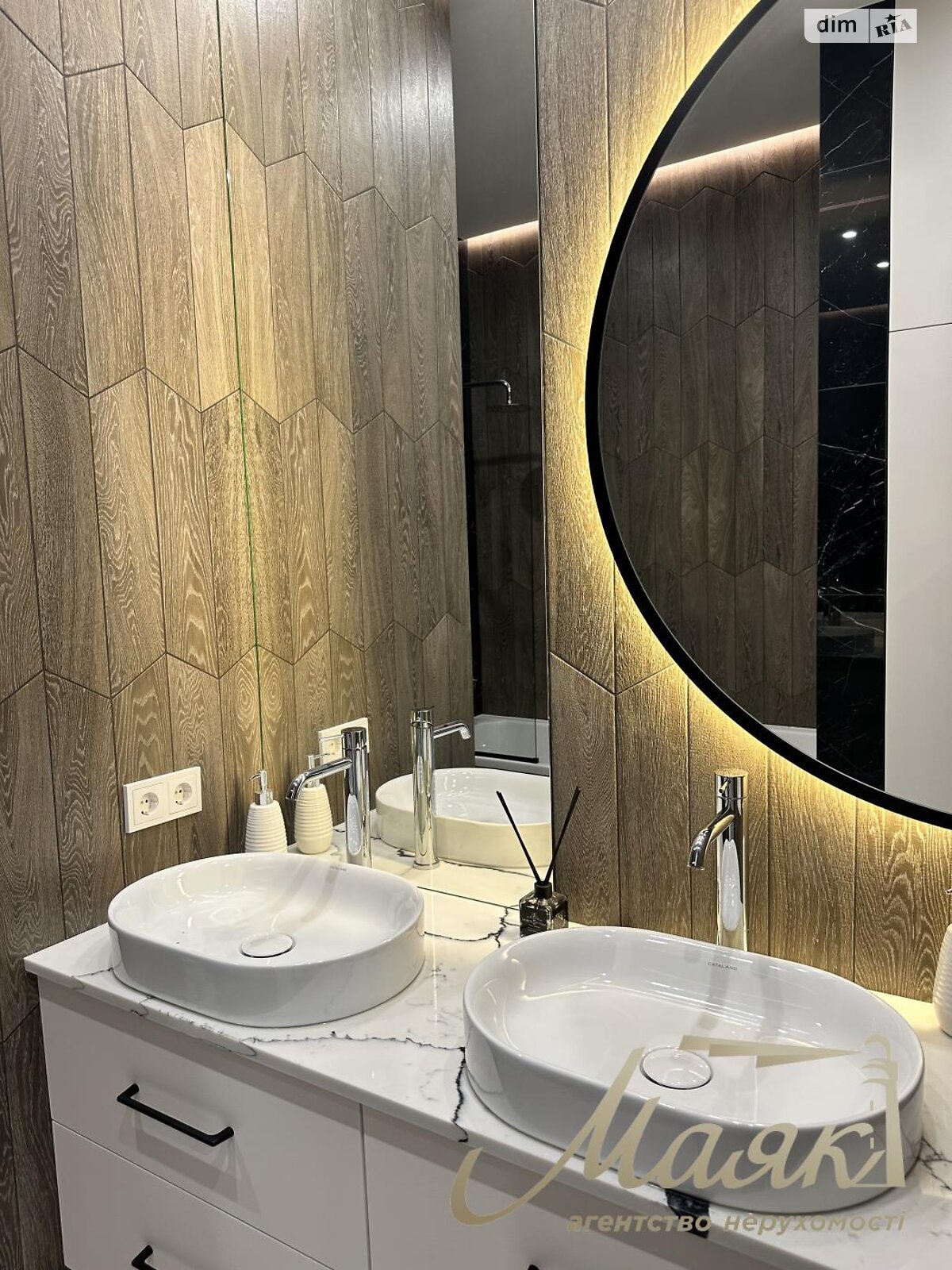 Продажа двухкомнатной квартиры в Киеве, на ул. Ивана Федорова 2А, район Печерский фото 1 Продажа двухкомнатной квартиры в Киеве, на ул. Ивана Федорова 2А, район Печерский фото 1