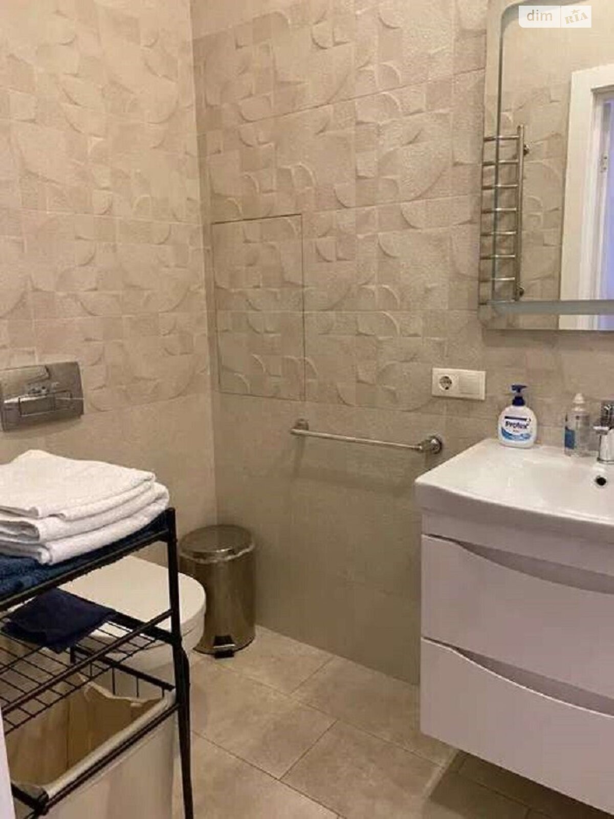 Продажа однокомнатной квартиры в Киеве, на ул. Маккейна Джона 7, район Печерский фото 1 Продажа однокомнатной квартиры в Киеве, на ул. Маккейна Джона 7, район Печерский фото 1