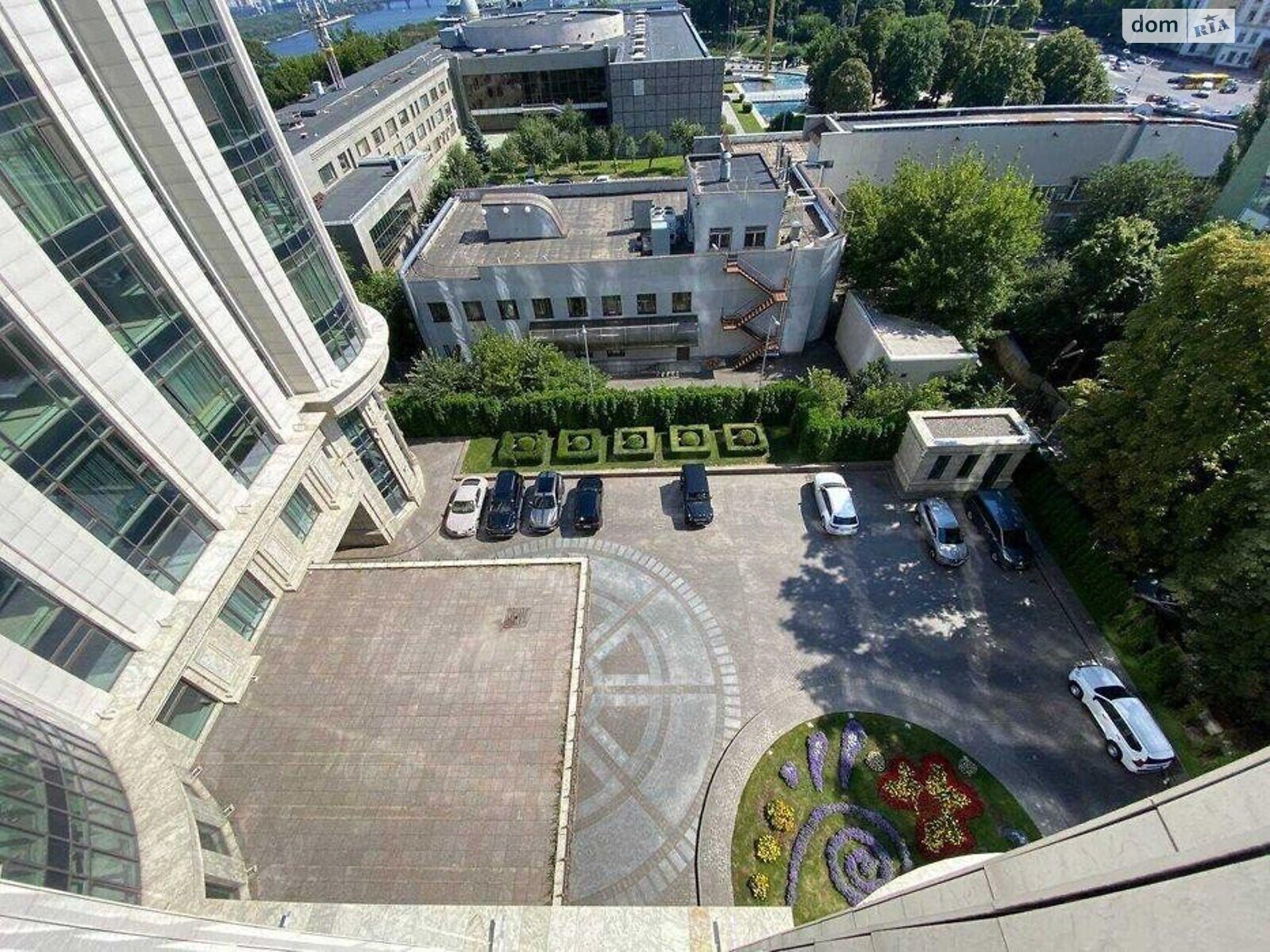 Продажа четырехкомнатной квартиры в Киеве, на ул. Ивана Мазепы 11Б, район Печерский фото 1 Продажа четырехкомнатной квартиры в Киеве, на ул. Ивана Мазепы 11Б, район Печерский фото 1