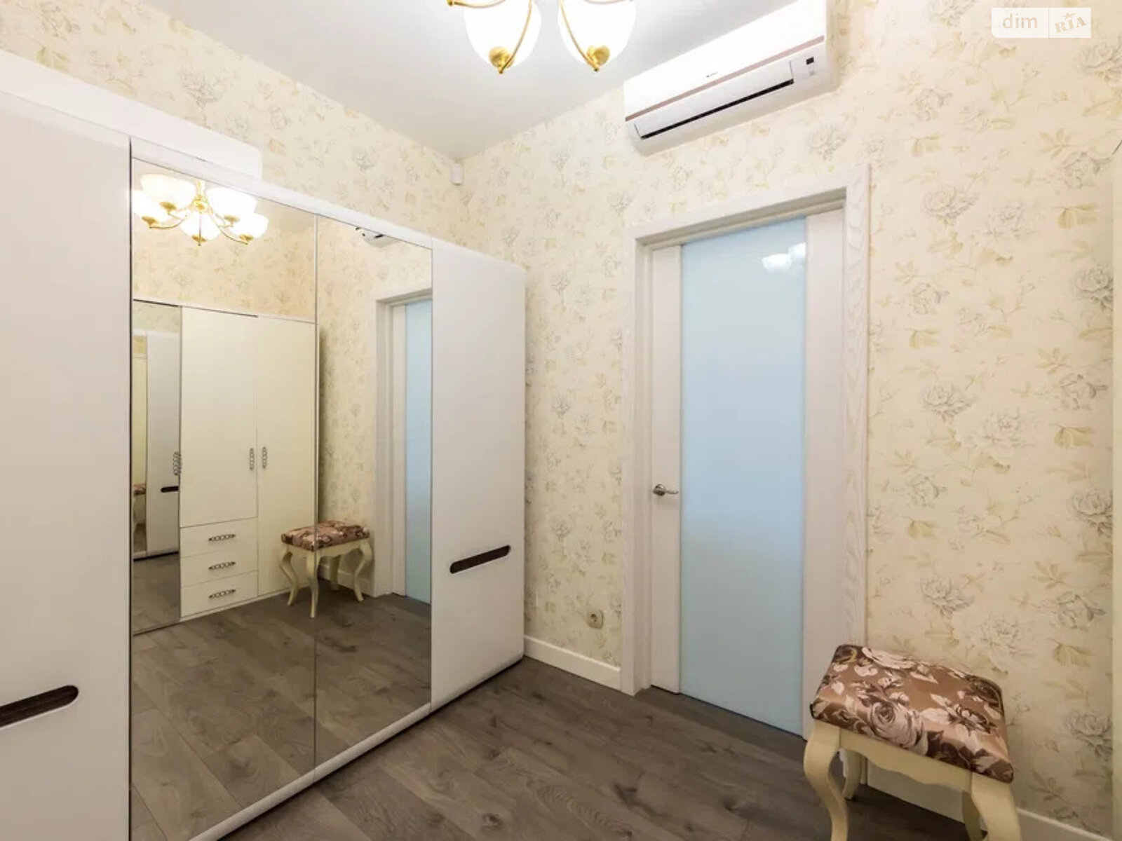 Продаж двокімнатної квартири в Києві, на узвіз Кловський 7, район Печерський фото 1