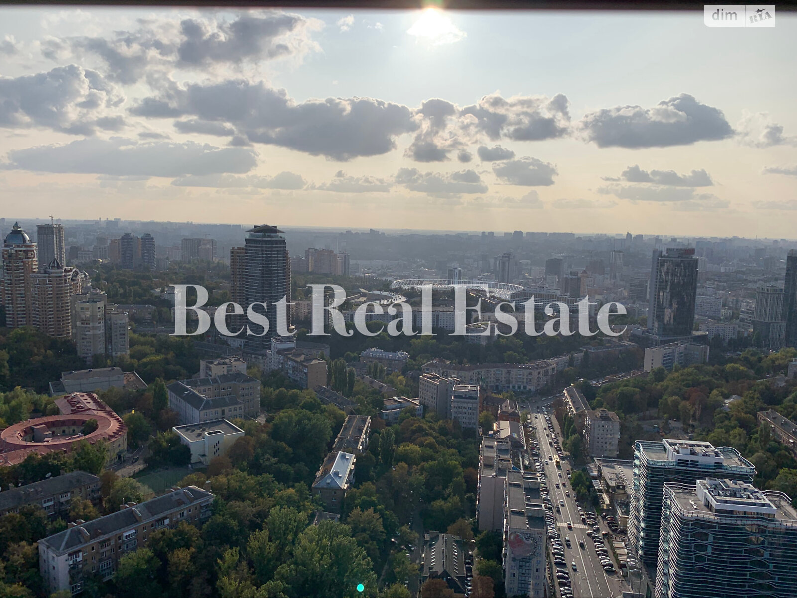 Продажа четырехкомнатной квартиры в Киеве, на спуск Кловский 7, район Печерский фото 1