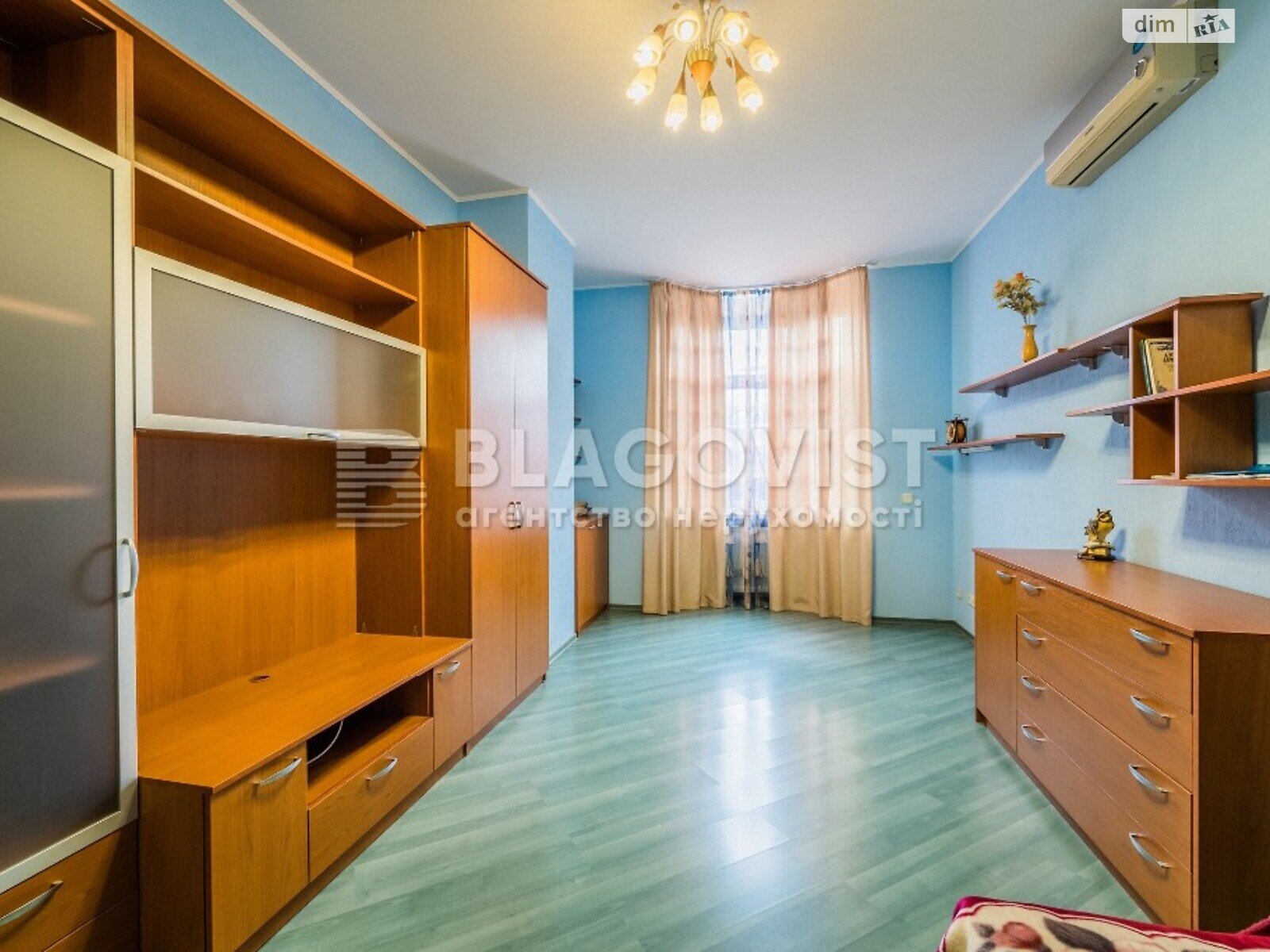 Продажа трехкомнатной квартиры в Киеве, на спуск Кловский 5, район Печерский фото 1