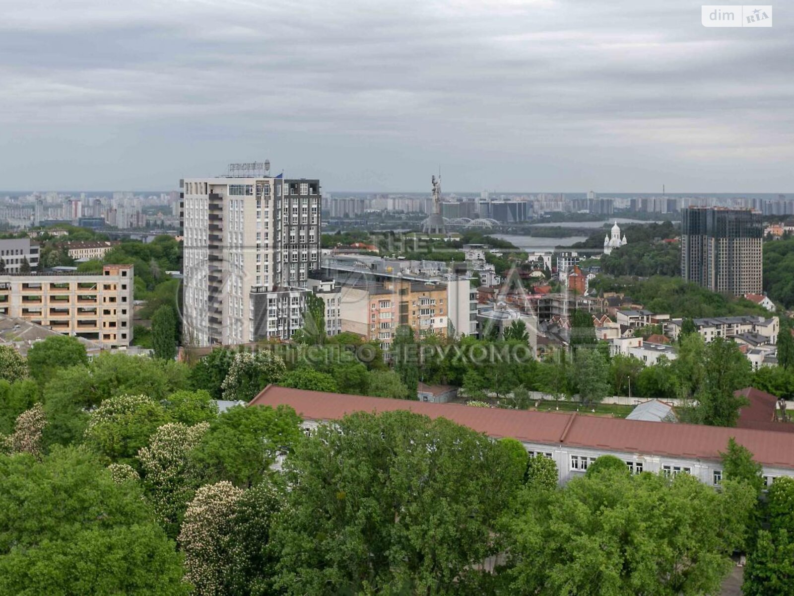 Продажа четырехкомнатной квартиры в Киеве, на ул. Князей Острожских, район Печерский фото 1