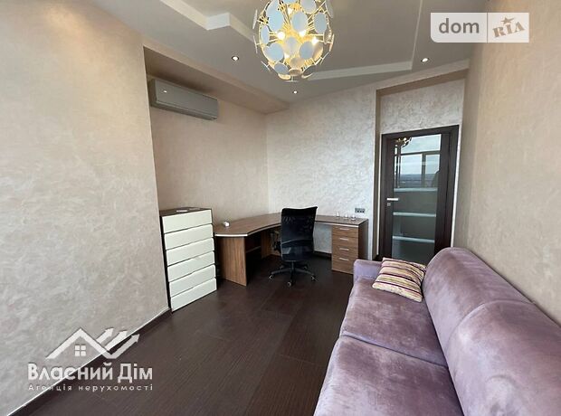 Продажа трехкомнатной квартиры в Киеве, на ул. Коновальца Евгения район Печерский фото 1 Продажа трехкомнатной квартиры в Киеве, на ул. Коновальца Евгения район Печерский фото 1