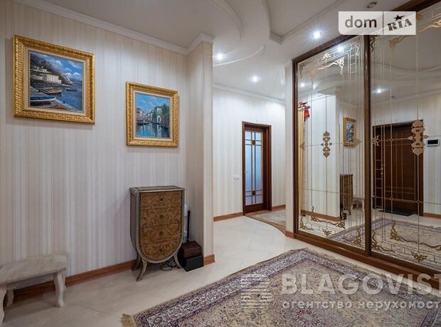Продажа четырехкомнатной квартиры в Киеве, на ул. Коновальца Евгения 32Б, район Печерский фото 1 Продажа четырехкомнатной квартиры в Киеве, на ул. Коновальца Евгения 32Б, район Печерский фото 1