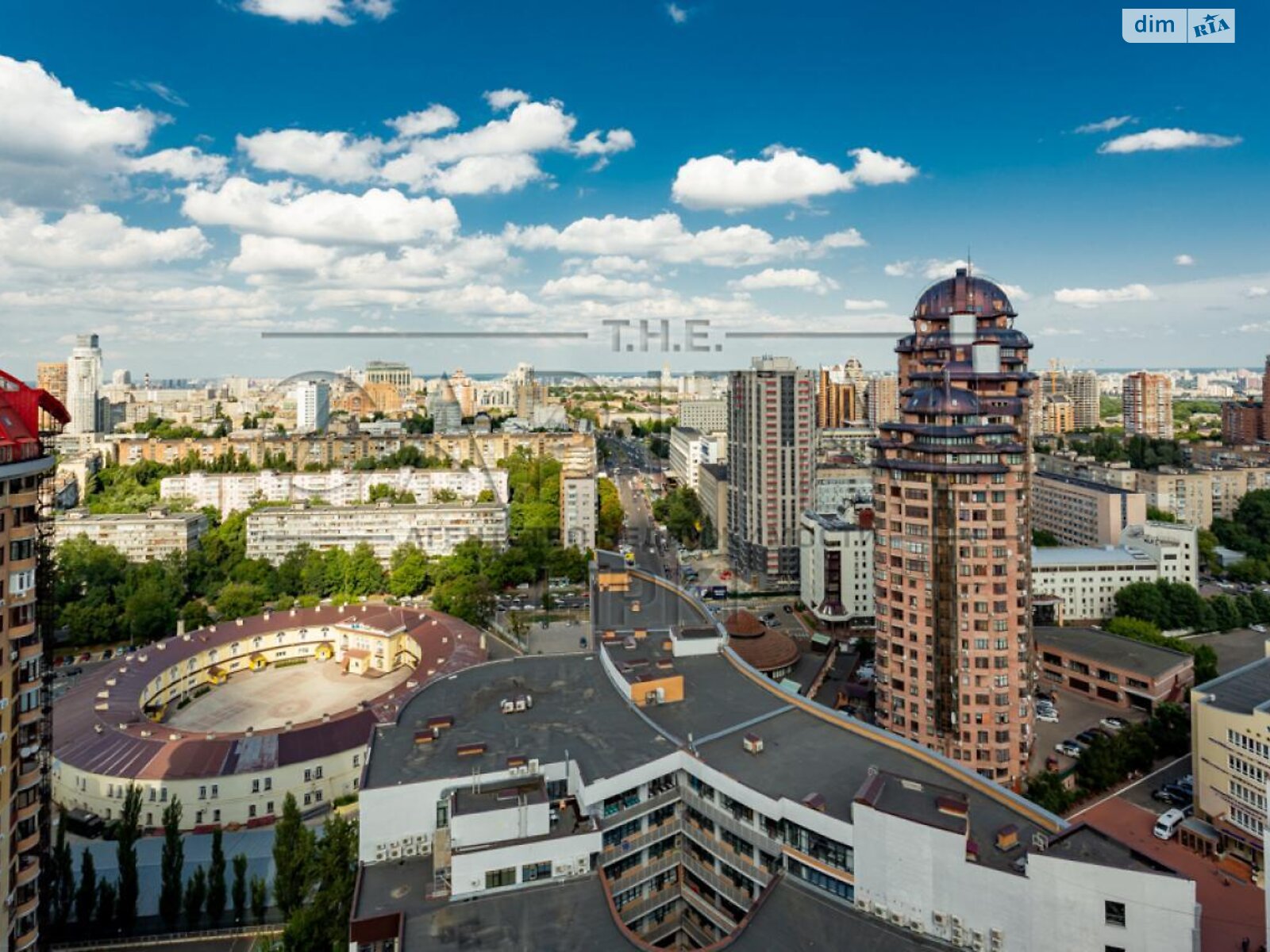 Продажа четырехкомнатной квартиры в Киеве, на ул. Коновальца Евгения 36Б, район Печерский фото 1