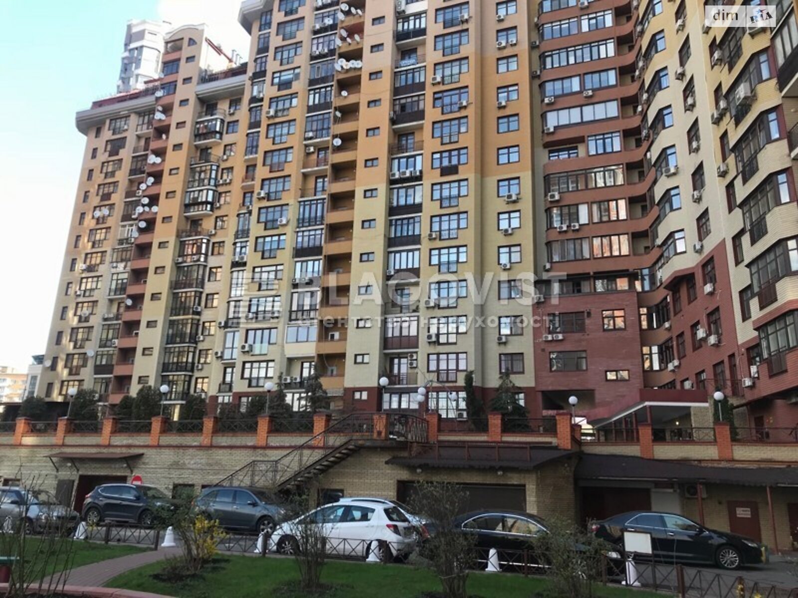 Продажа двухкомнатной квартиры в Киеве, на ул. Коновальца Евгения 32Б, район Печерский фото 1