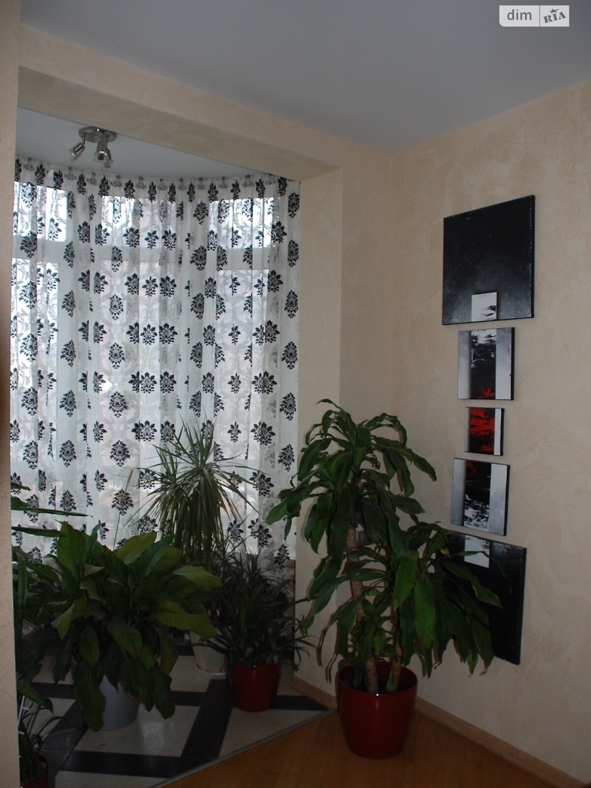 Продаж трикімнатної квартири в Києві, на вул. Коновальця Євгена 32Б, район Печерський фото 1 Продаж трикімнатної квартири в Києві, на вул. Коновальця Євгена 32Б, район Печерський фото 1