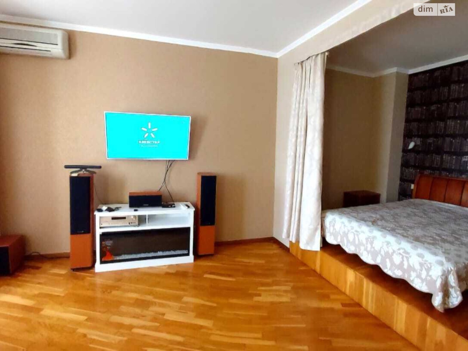 Продажа однокомнатной квартиры в Киеве, на ул. Коновальца Евгения 36Б, кв. 31, район Печерский фото 1 Продажа однокомнатной квартиры в Киеве, на ул. Коновальца Евгения 36Б, кв. 31, район Печерский фото 1