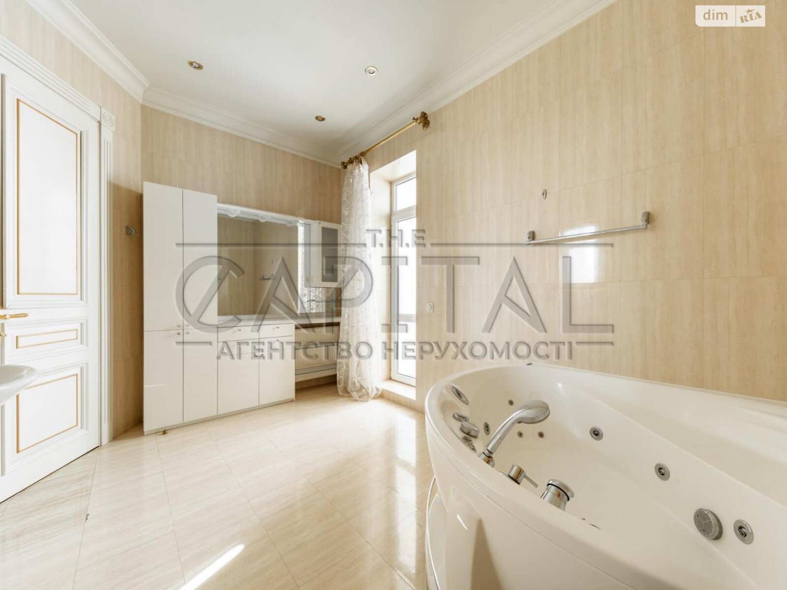 Продажа трехкомнатной квартиры в Киеве, на ул. Ковпака 17, район Печерский фото 1 Продажа трехкомнатной квартиры в Киеве, на ул. Ковпака 17, район Печерский фото 1