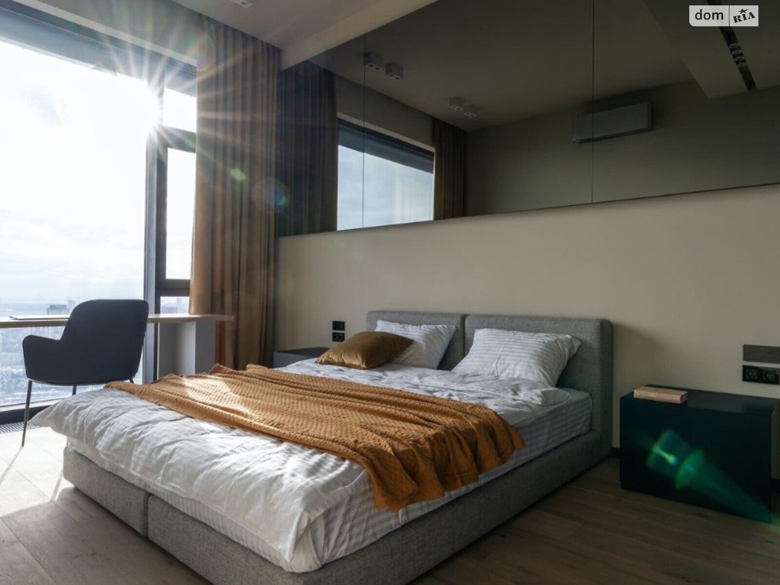 Продажа трехкомнатной квартиры в Киеве, на пер. Лабораторный 7, район Печерский фото 1 Продажа трехкомнатной квартиры в Киеве, на пер. Лабораторный 7, район Печерский фото 1