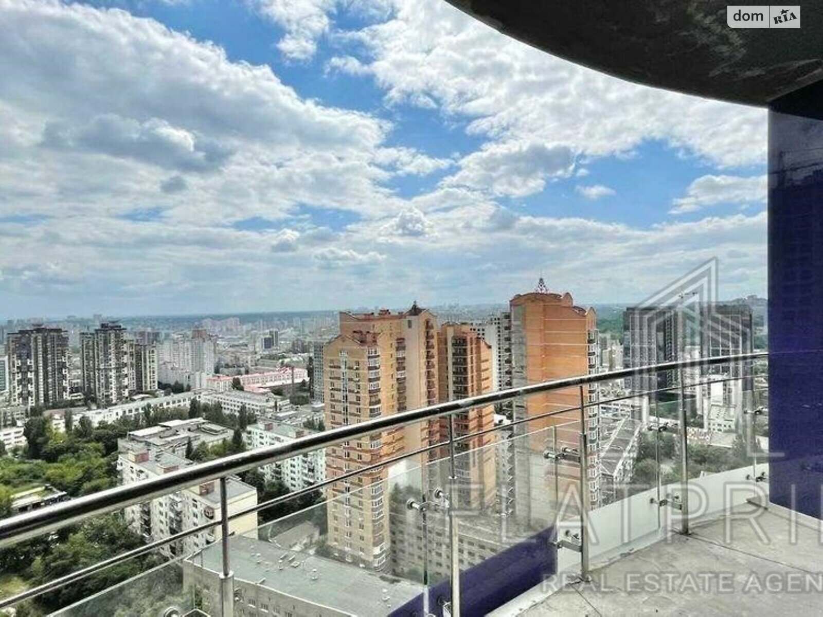 Продажа однокомнатной квартиры в Киеве, на пер. Лабораторный 7, район Печерский фото 1