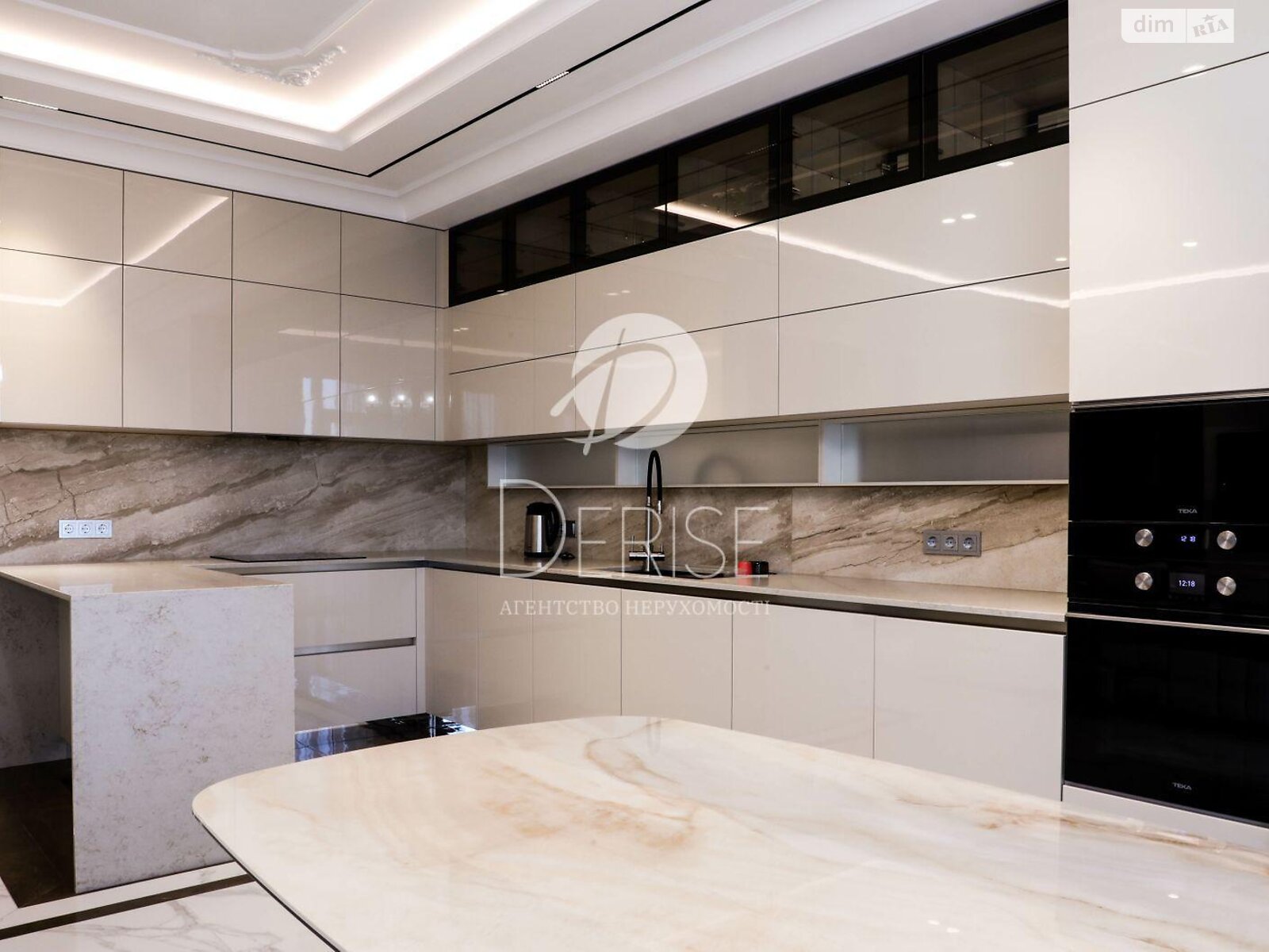 Продажа трехкомнатной квартиры в Киеве, на пер. Лабораторный 7, район Печерский фото 1 Продажа трехкомнатной квартиры в Киеве, на пер. Лабораторный 7, район Печерский фото 1