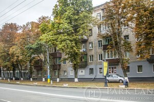 Продажа трехкомнатной квартиры в Киеве, на ул. Лаврская 8, район Печерский фото 2