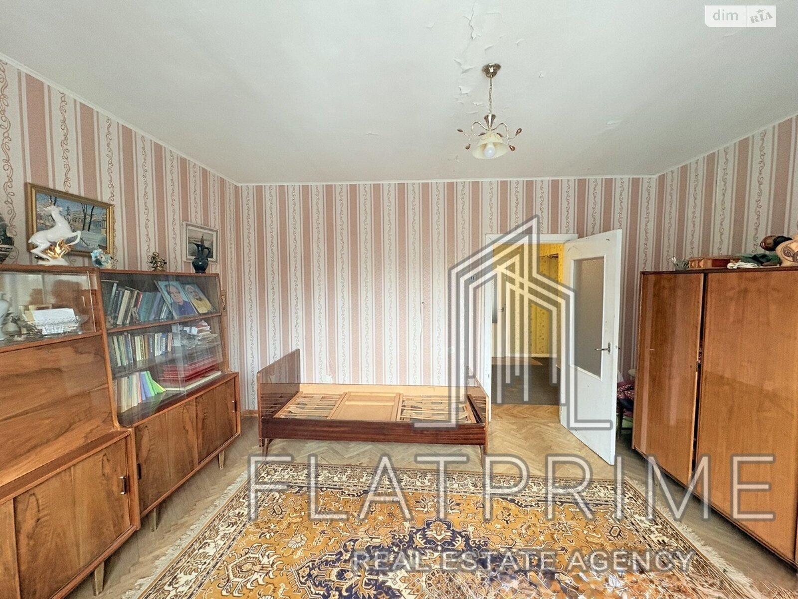 Продажа трехкомнатной квартиры в Киеве, на бул. Леси Украинки 24, район Печерский фото 1