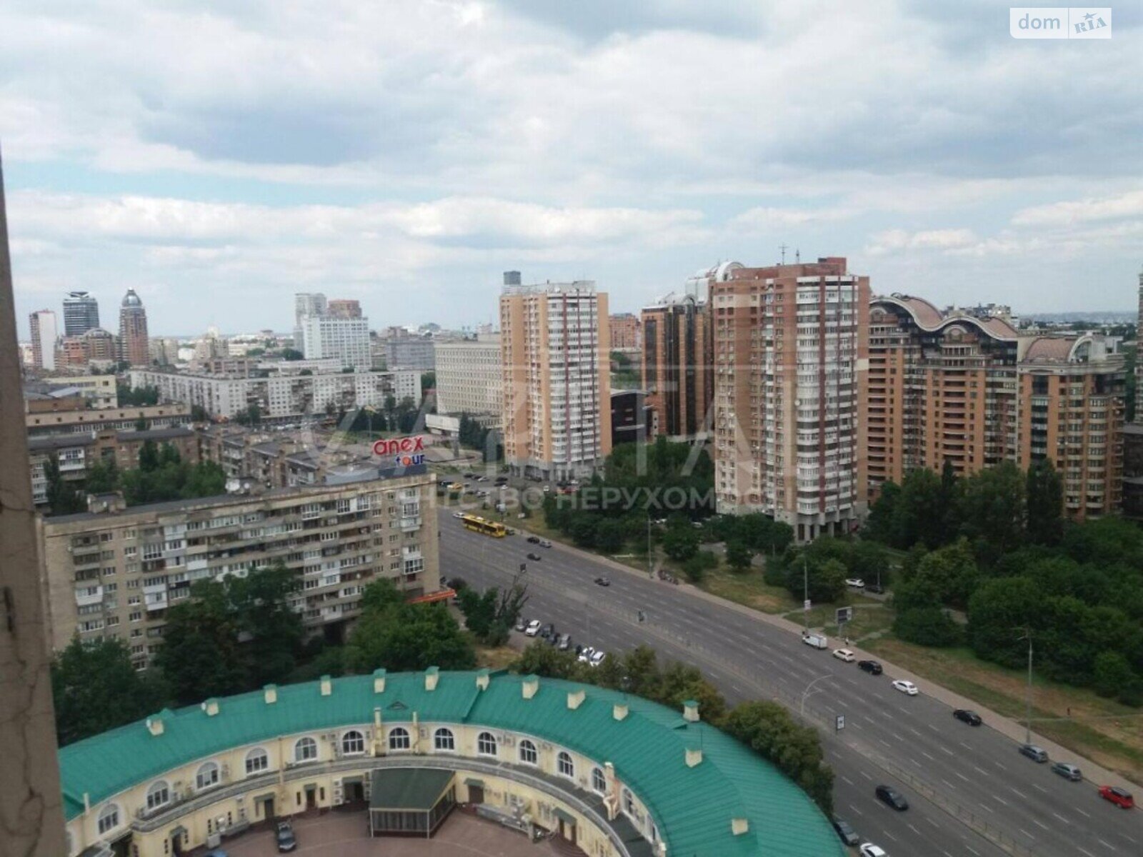 Продаж чотирикімнатної квартири в Києві, на пл. Лесі Українки 30Б, район Печерський фото 1