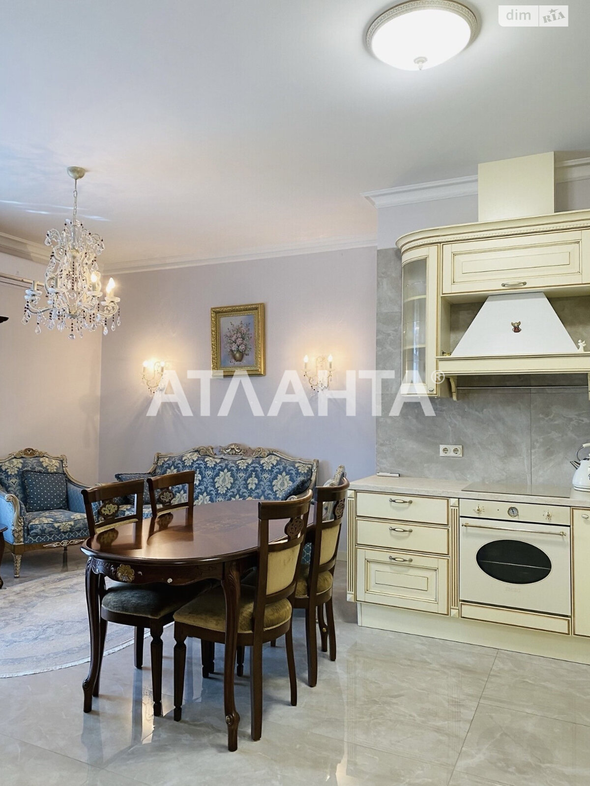 Продажа однокомнатной квартиры в Киеве, на ул. Леси Украинки, район Печерский фото 1 Продажа однокомнатной квартиры в Киеве, на ул. Леси Украинки, район Печерский фото 1