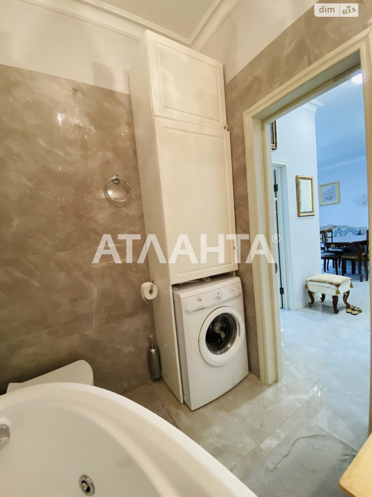 Продажа однокомнатной квартиры в Киеве, на ул. Леси Украинки, район Печерский фото 1 Продажа однокомнатной квартиры в Киеве, на ул. Леси Украинки, район Печерский фото 1