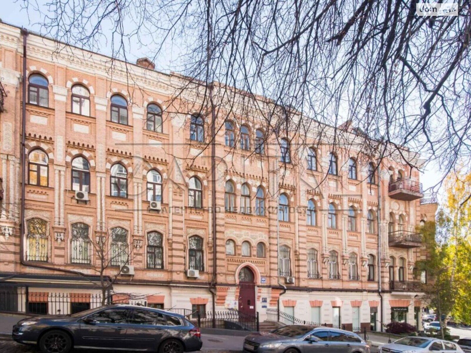 Продаж трикімнатної квартири в Києві, на вул. Ольгинська, район Печерський фото 1