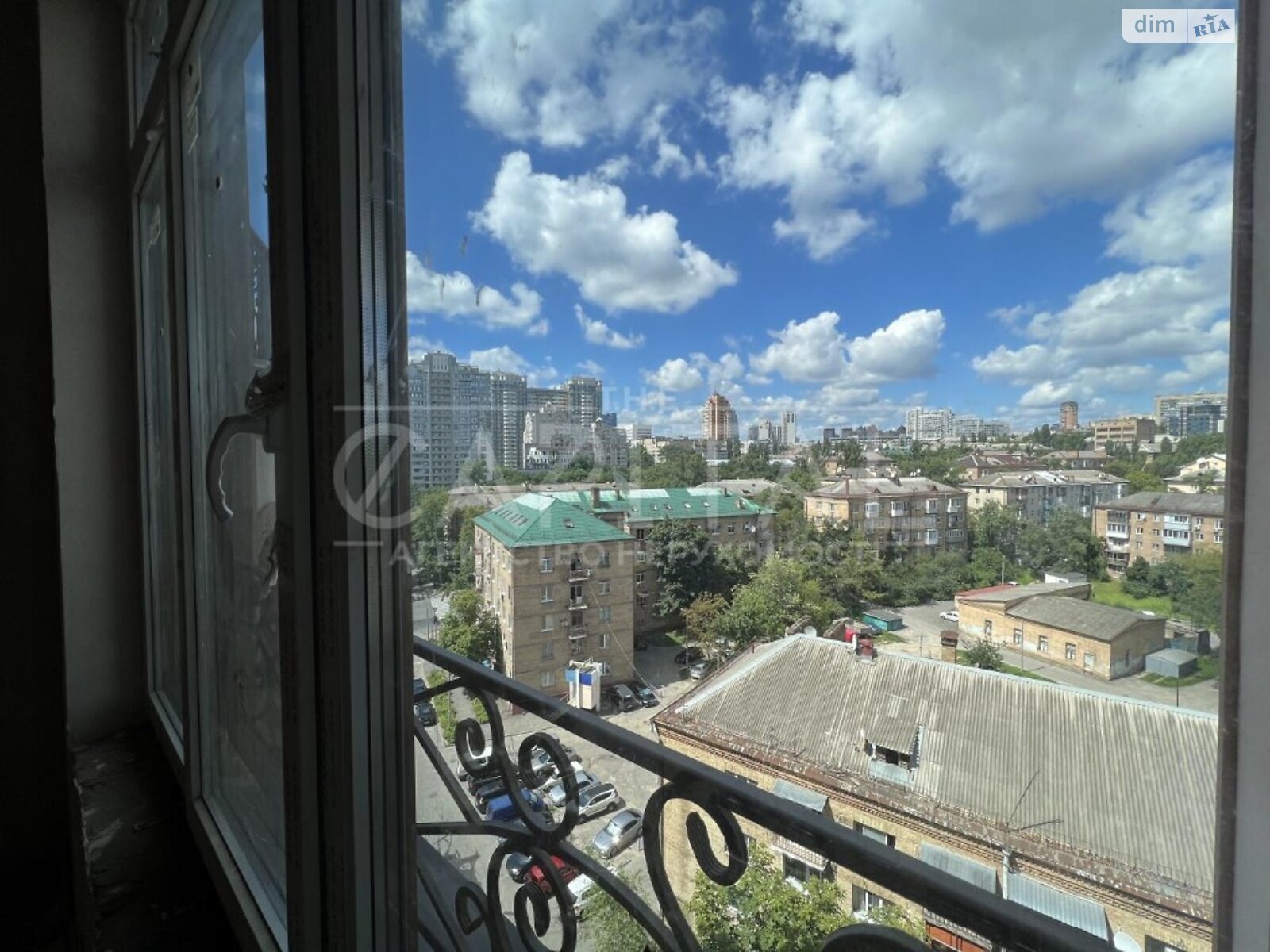 Продажа четырехкомнатной квартиры в Киеве, на ул. Михаила Бойчука 19А, район Печерский фото 1