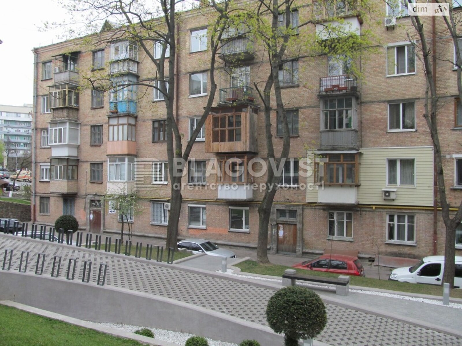 Продаж трикімнатної квартири в Києві, на вул. Михайла Бойчука 4, район Печерський фото 1 Продаж трикімнатної квартири в Києві, на вул. Михайла Бойчука 4, район Печерський фото 1