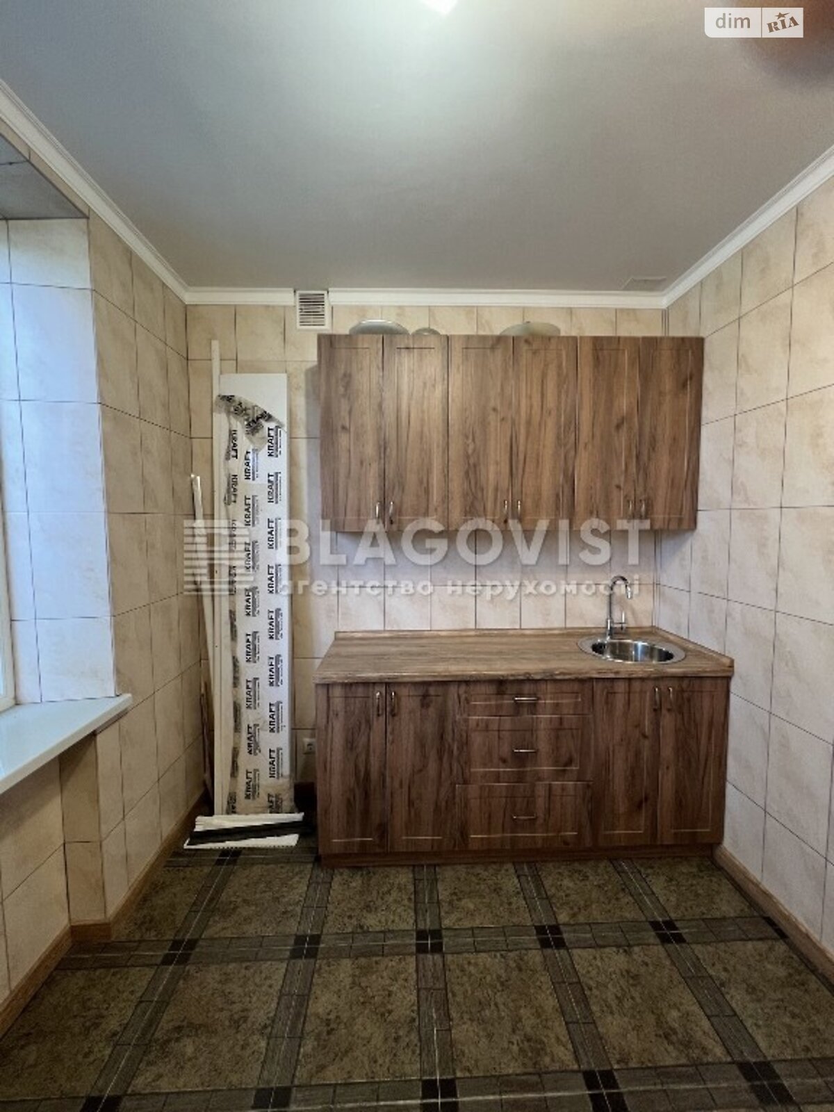 Продаж трикімнатної квартири в Києві, на вул. Михайла Бойчука 4, район Печерський фото 1 Продаж трикімнатної квартири в Києві, на вул. Михайла Бойчука 4, район Печерський фото 1