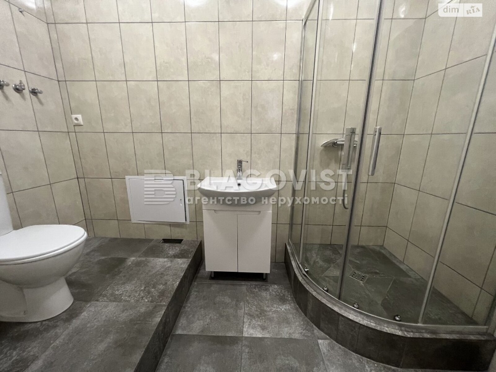Продаж трикімнатної квартири в Києві, на вул. Михайла Бойчука 4, район Печерський фото 1 Продаж трикімнатної квартири в Києві, на вул. Михайла Бойчука 4, район Печерський фото 1