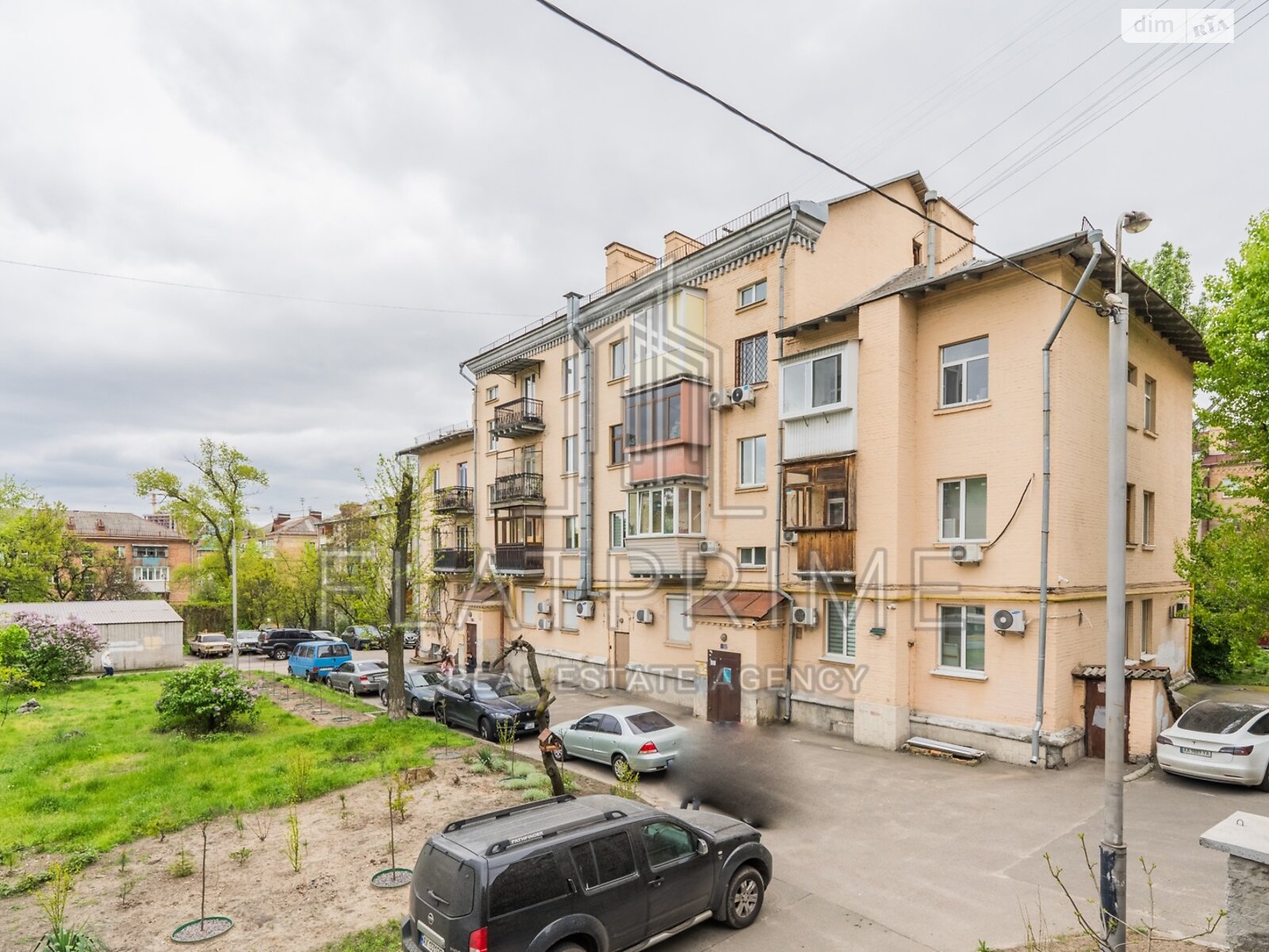 Продаж трикімнатної квартири в Києві, на вул. Михайла Бойчука 11, район Печерський фото 1 Продаж трикімнатної квартири в Києві, на вул. Михайла Бойчука 11, район Печерський фото 1