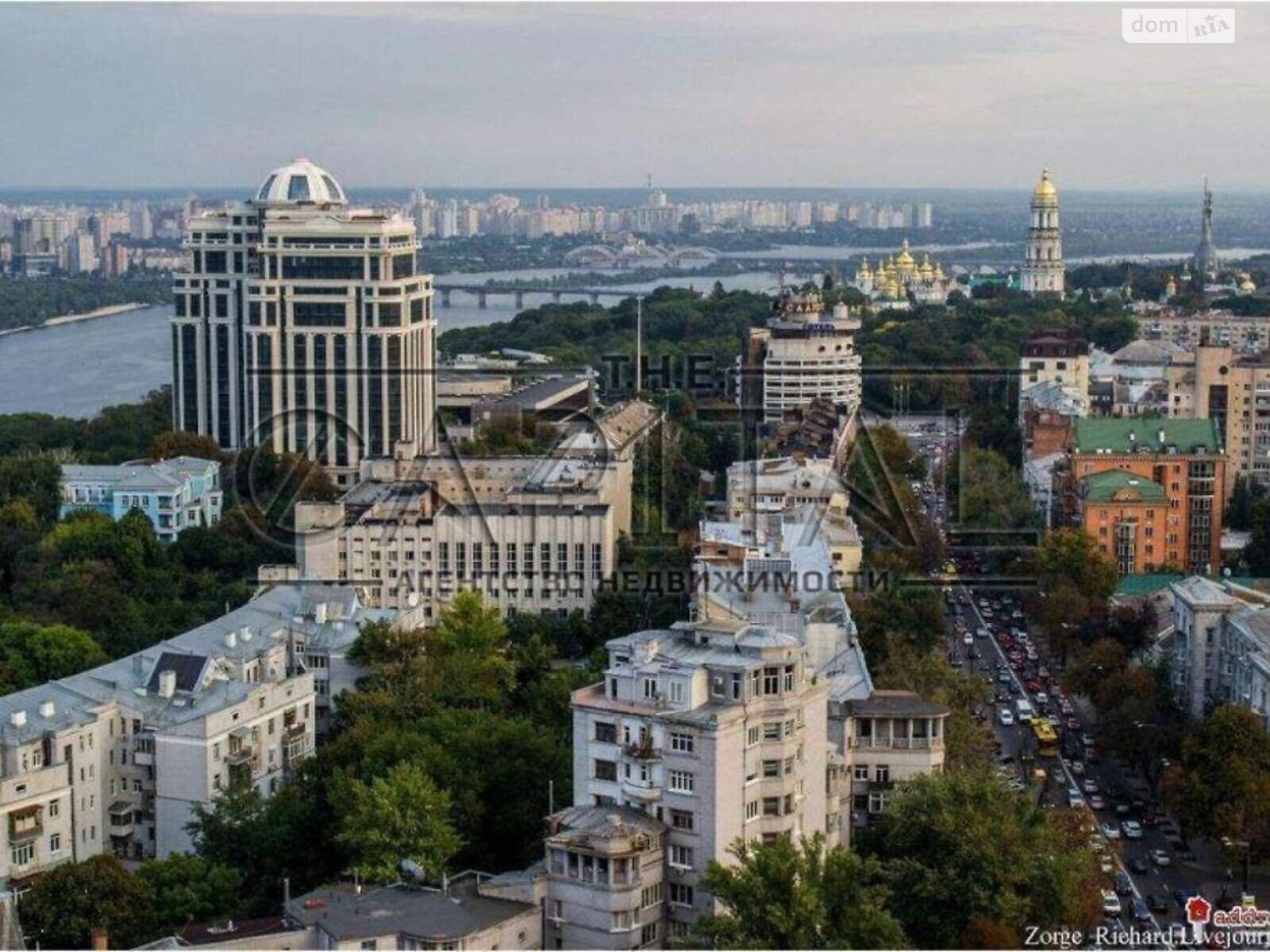 Продажа четырехкомнатной квартиры в Киеве, на ул. Михайла Грушевского, район Печерский фото 1 Продажа четырехкомнатной квартиры в Киеве, на ул. Михайла Грушевского, район Печерский фото 1