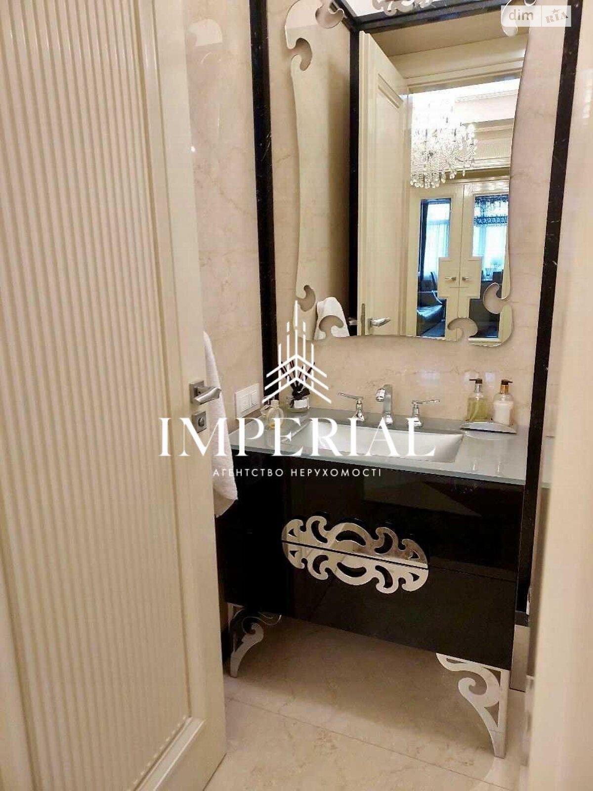 Продажа пятикомнатной квартиры в Киеве, на ул. Михайла Грушевского 9А, район Печерский фото 1 Продажа пятикомнатной квартиры в Киеве, на ул. Михайла Грушевского 9А, район Печерский фото 1