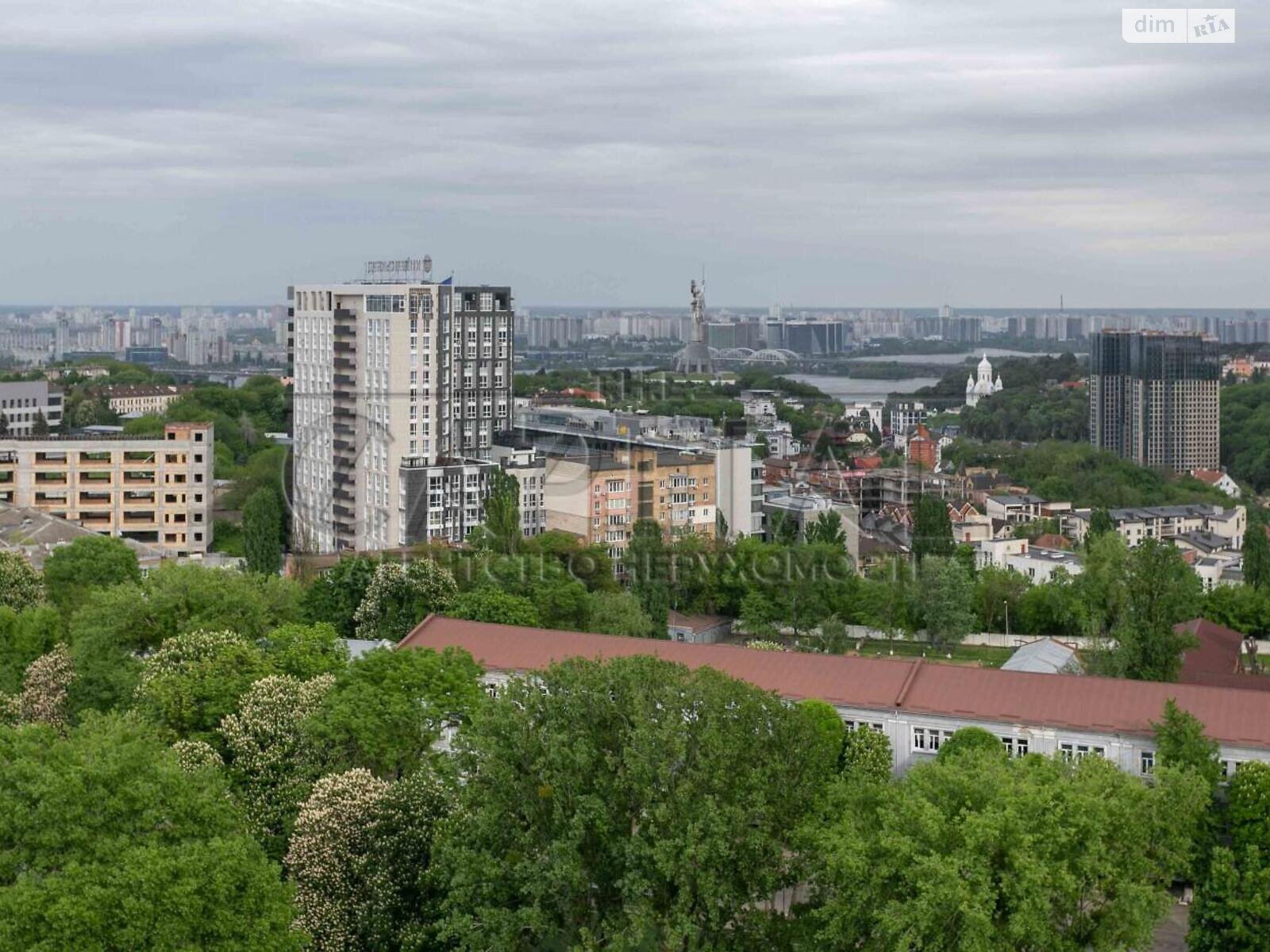 Продажа четырехкомнатной квартиры в Киеве, на ул. Князей Острожских 46/2, район Печерский фото 1