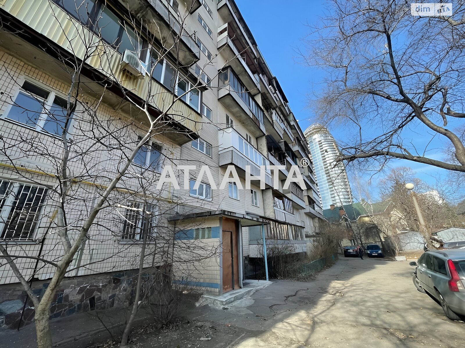 Продажа трехкомнатной квартиры в Киеве, на ул. Павла Загребельного, район Печерский фото 1 Продажа трехкомнатной квартиры в Киеве, на ул. Павла Загребельного, район Печерский фото 1