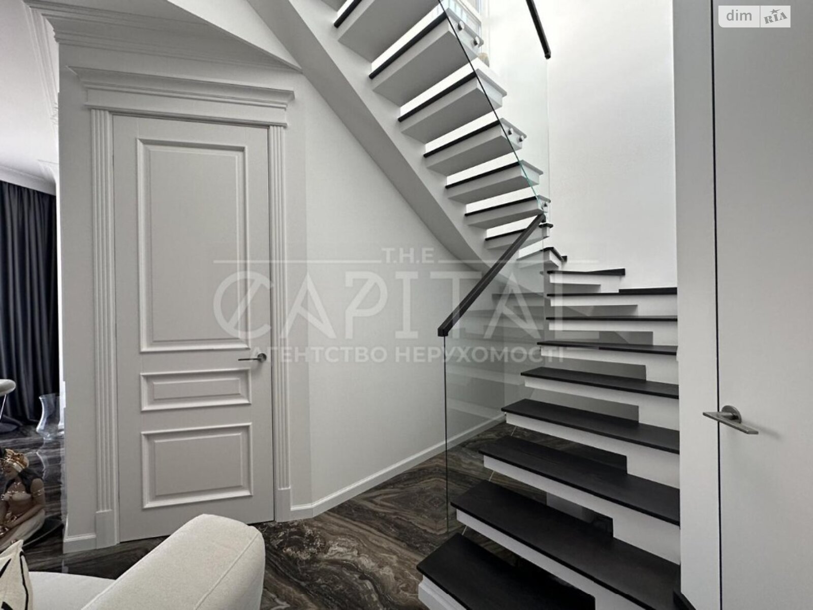 Продажа трехкомнатной квартиры в Киеве, на туп. Крепостной 7В, район Печерский фото 1 Продажа трехкомнатной квартиры в Киеве, на туп. Крепостной 7В, район Печерский фото 1