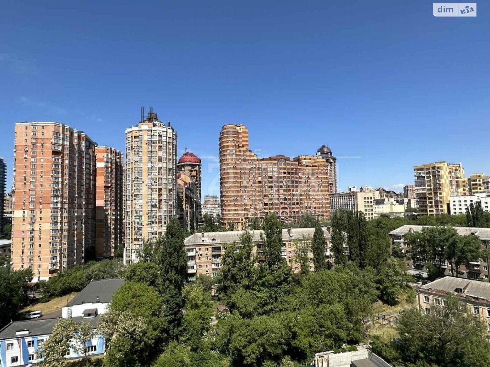 Продажа трехкомнатной квартиры в Киеве, на туп. Крепостной 7В, район Печерский фото 1 Продажа трехкомнатной квартиры в Киеве, на туп. Крепостной 7В, район Печерский фото 1