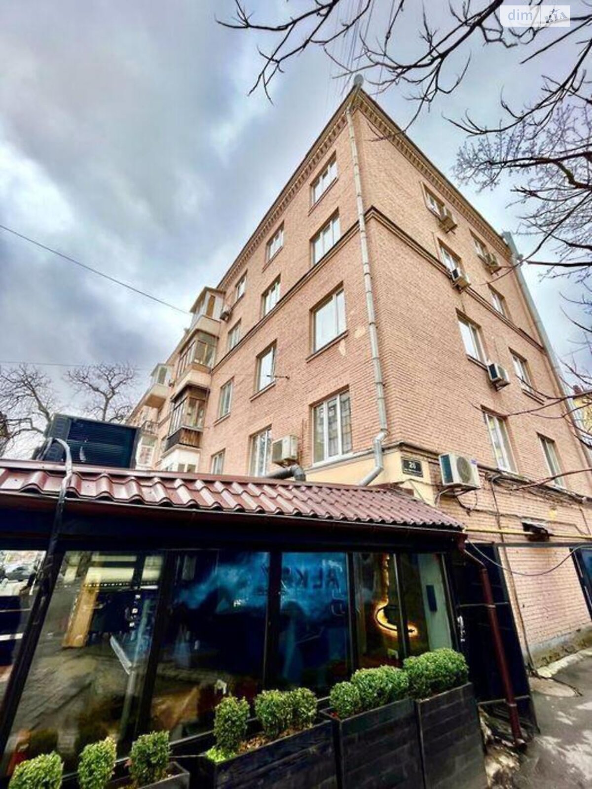 Продаж трикімнатної квартири в Києві, на вул. Шота Руставелі 26, район Печерський фото 1
