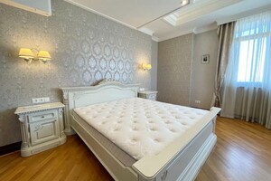 Продажа трехкомнатной квартиры в Киеве, на пер. Щорса, район Печерский фото 2