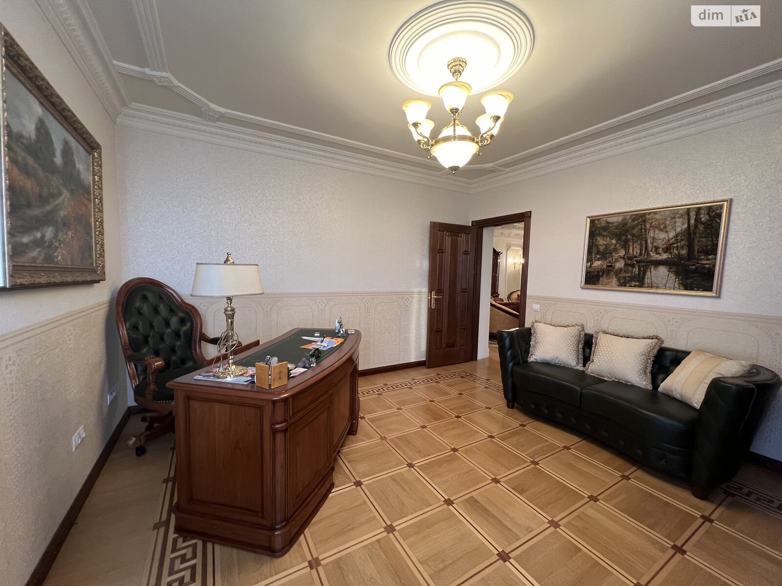Продажа трехкомнатной квартиры в Киеве, на ул. Панаса Мирного 28А, район Печерский фото 1