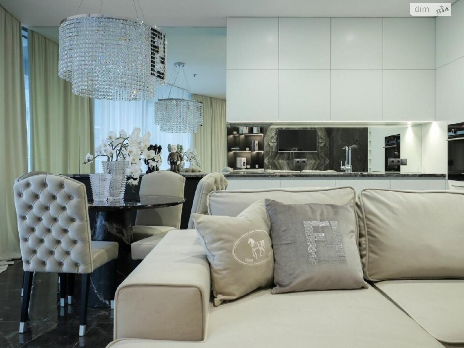 Продажа трехкомнатной квартиры в Киеве, на ул. Иоанна Павла II 12, район Печерский фото 1 Продажа трехкомнатной квартиры в Киеве, на ул. Иоанна Павла II 12, район Печерский фото 1