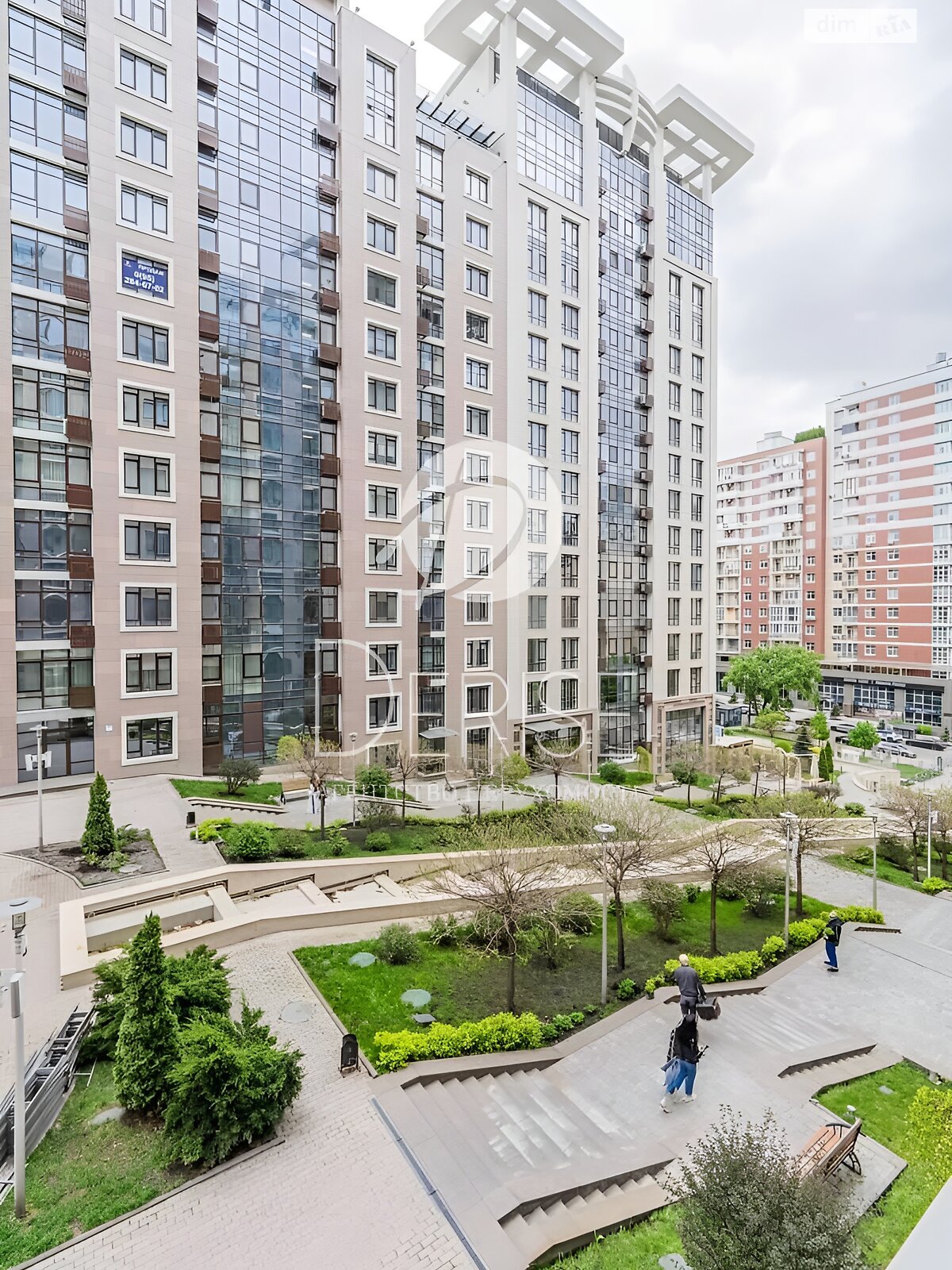 Продажа четырехкомнатной квартиры в Киеве, на ул. Иоанна Павла II 6/1, район Печерский фото 1 Продажа четырехкомнатной квартиры в Киеве, на ул. Иоанна Павла II 6/1, район Печерский фото 1
