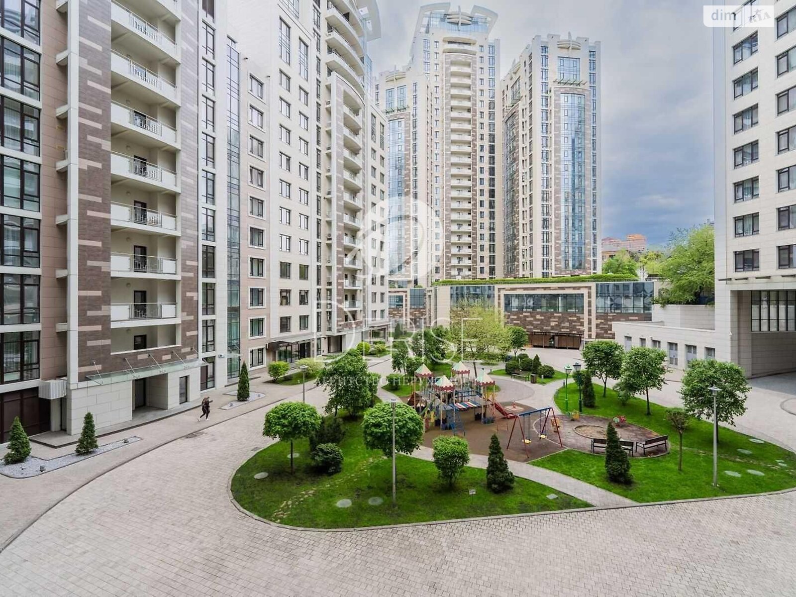 Продажа четырехкомнатной квартиры в Киеве, на ул. Иоанна Павла II 6/1, район Печерский фото 1 Продажа четырехкомнатной квартиры в Киеве, на ул. Иоанна Павла II 6/1, район Печерский фото 1