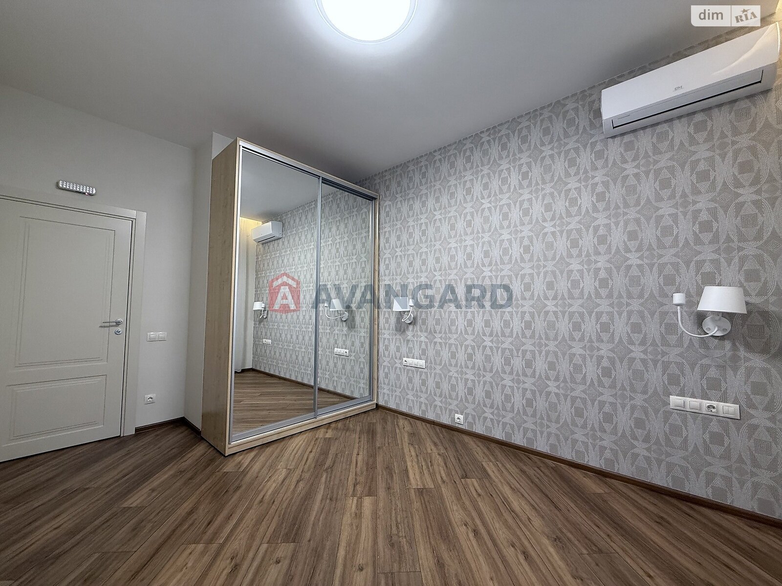 Продажа трехкомнатной квартиры в Киеве, на ул. Иоанна Павла II 11, район Печерский фото 1