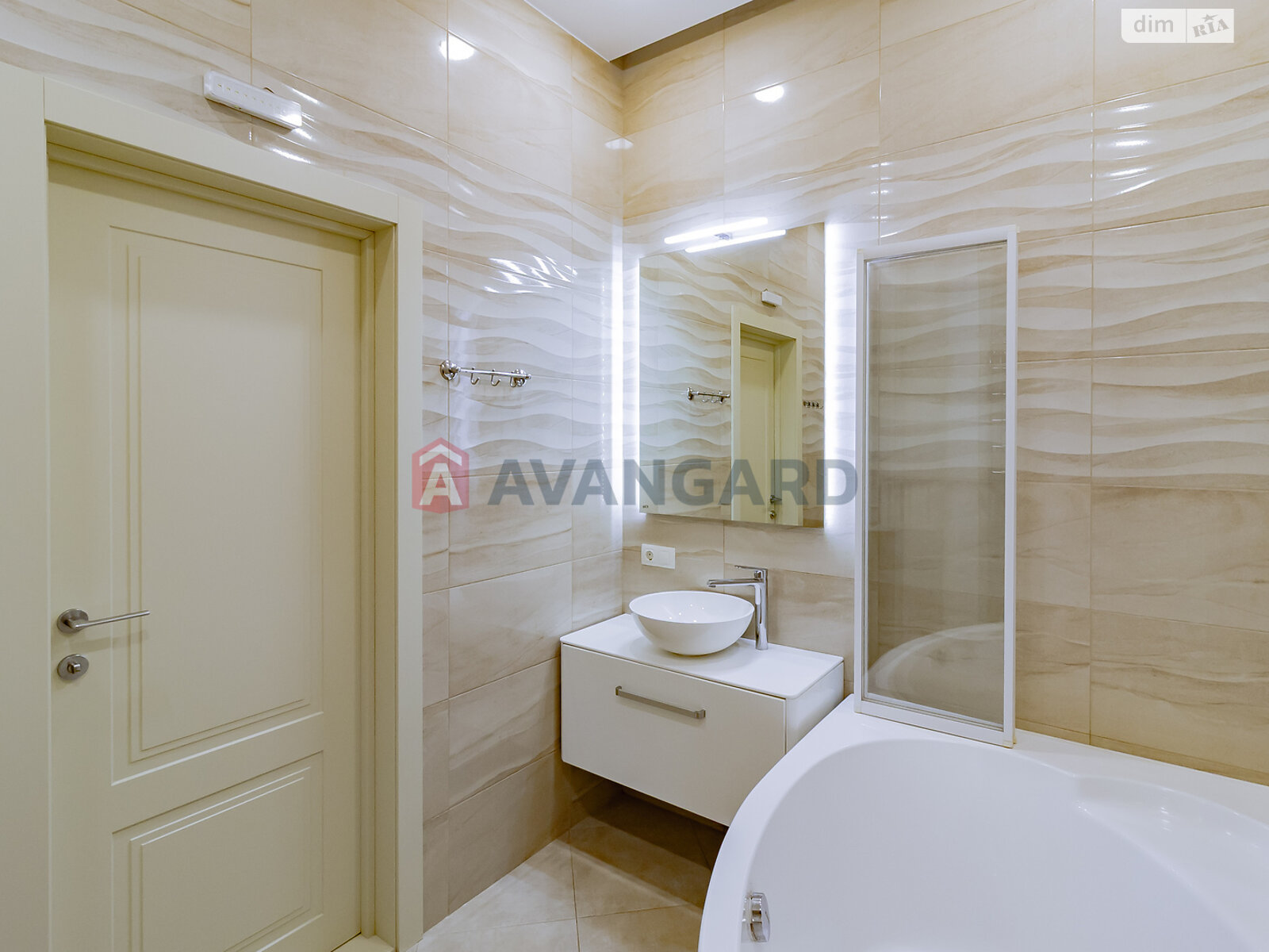 Продажа трехкомнатной квартиры в Киеве, на ул. Иоанна Павла II 11, район Печерский фото 1